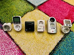 Einstecken, Geld sparen: Strommessgeräte im Test - bei welchem funkt es richtig?